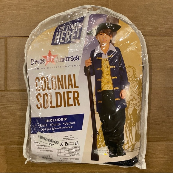 Dress Up America Kid’s Colonial Costume - Picture 2 of 6